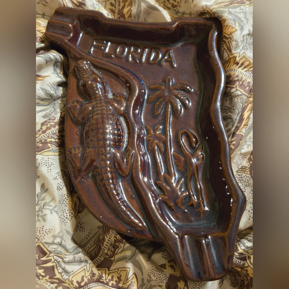 MCM Brown Florida Alligator Tray